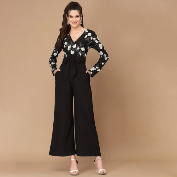 http://13.204.208.5/products/black-white-printed-basic-jumpsuit
