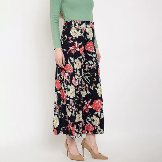 http://13.204.208.5/products/women-black-red-floral-printed-flared-palazzos