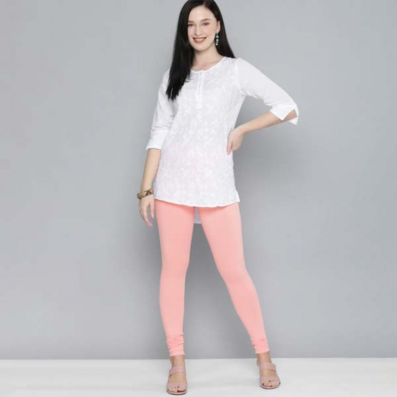http://13.204.208.5/products/women-pink-solid-leggings