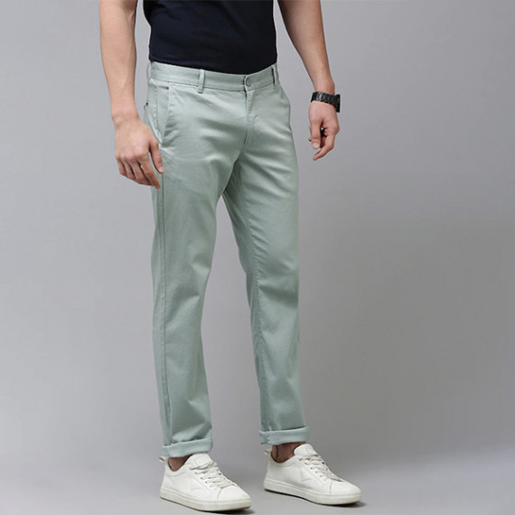 http://13.204.208.5/products/men-grey-printed-denver-slim-fit-trousers
