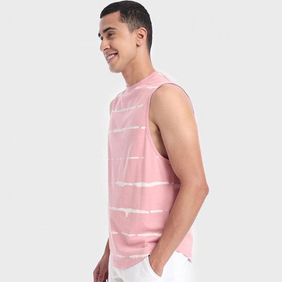 http://13.204.208.5/products/men-pink-tie-dye-oversized-vest