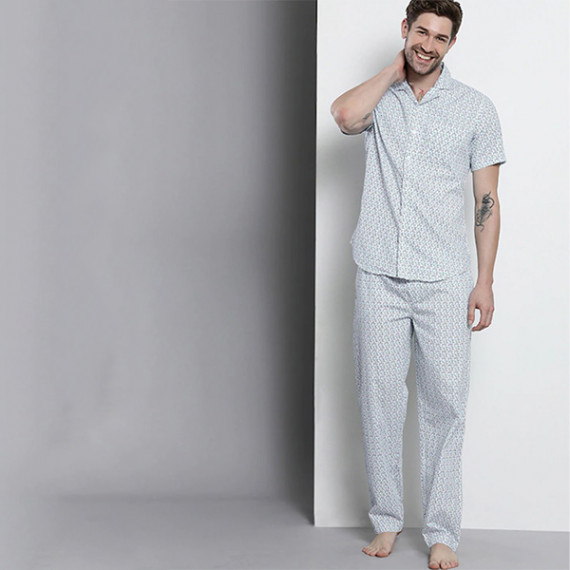 http://13.204.208.5/products/men-white-printed-pure-cotton-night-suit