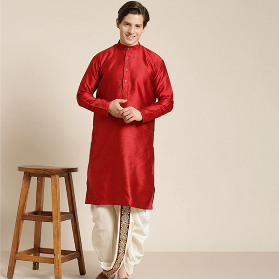 http://13.204.208.5/products/mens-cream-coloured-pure-cotton-double-layer-dhoti-gold-zari-border