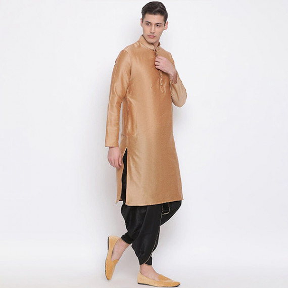 http://13.204.208.5/products/men-black-solid-dhoti-pants